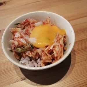 大盛り確定！ビビンバ風キムチたまごご飯